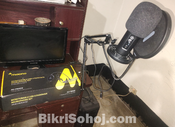Condnser Microphone, Sound Card, Studio Headphn Compact Set